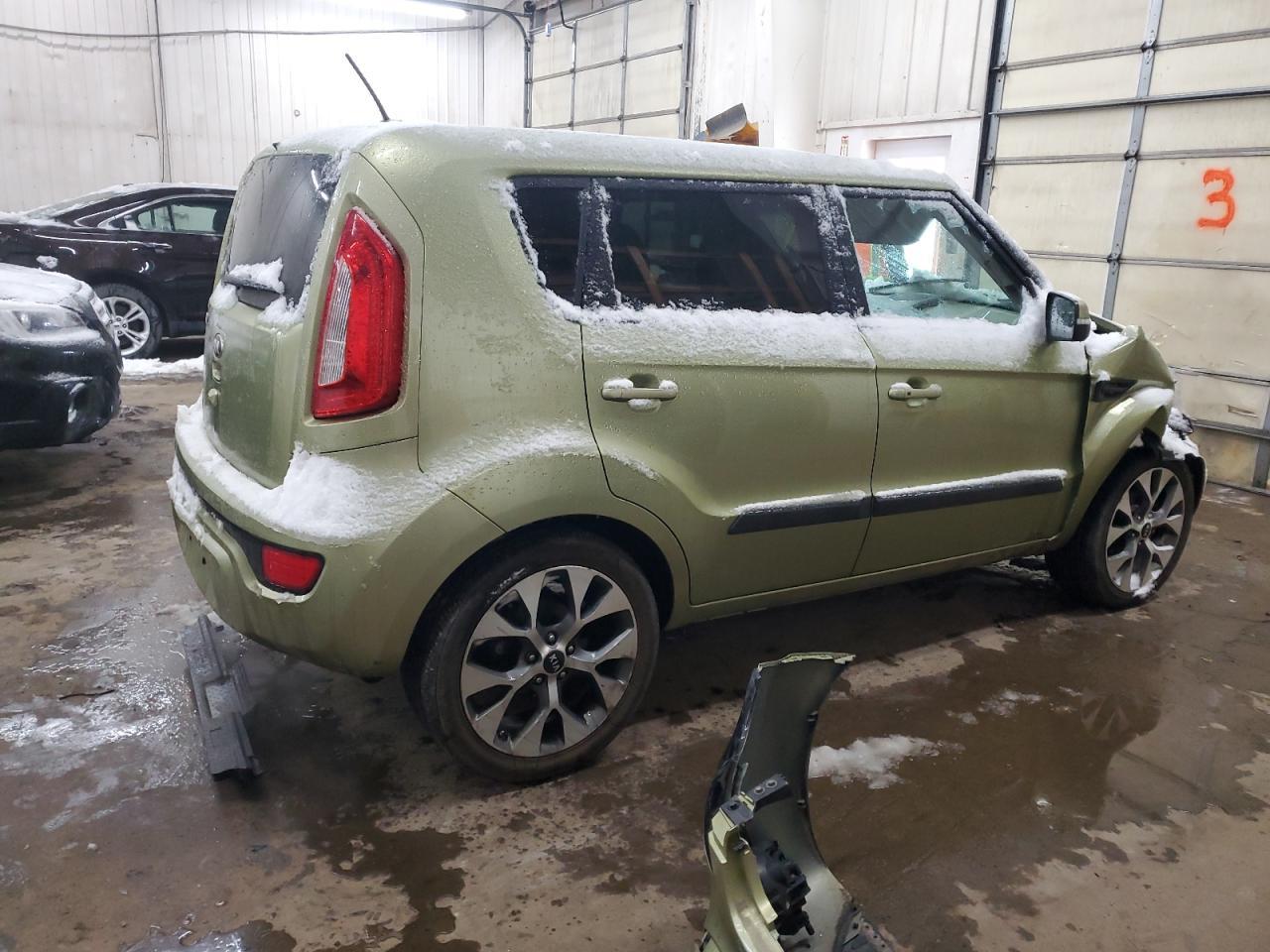 2013 KIA SOUL + - Image 3
