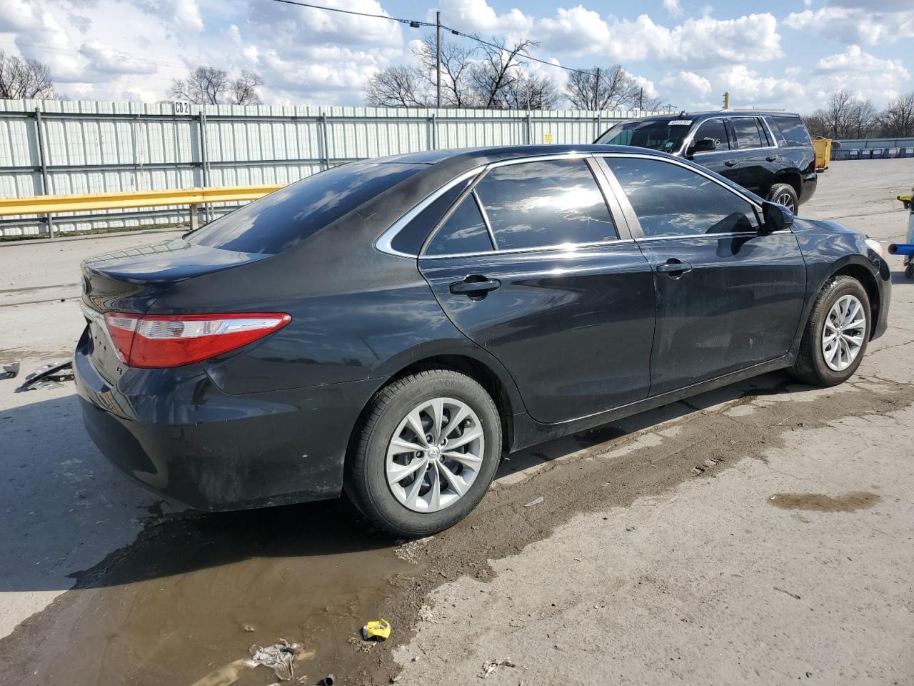 2017 TOYOTA CAMRY LE - Фото 3