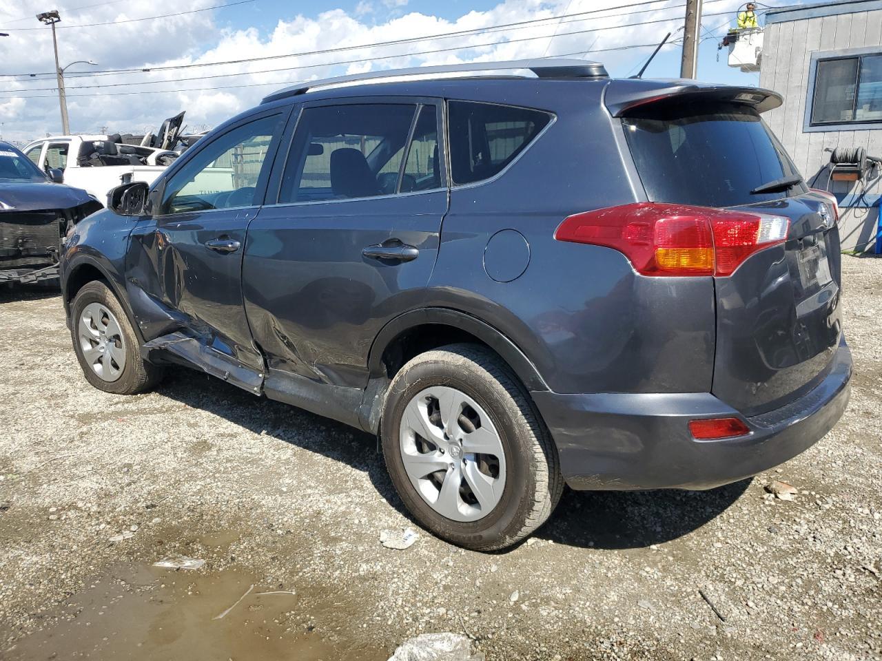 2015 TOYOTA RAV4 LE - Фото 2