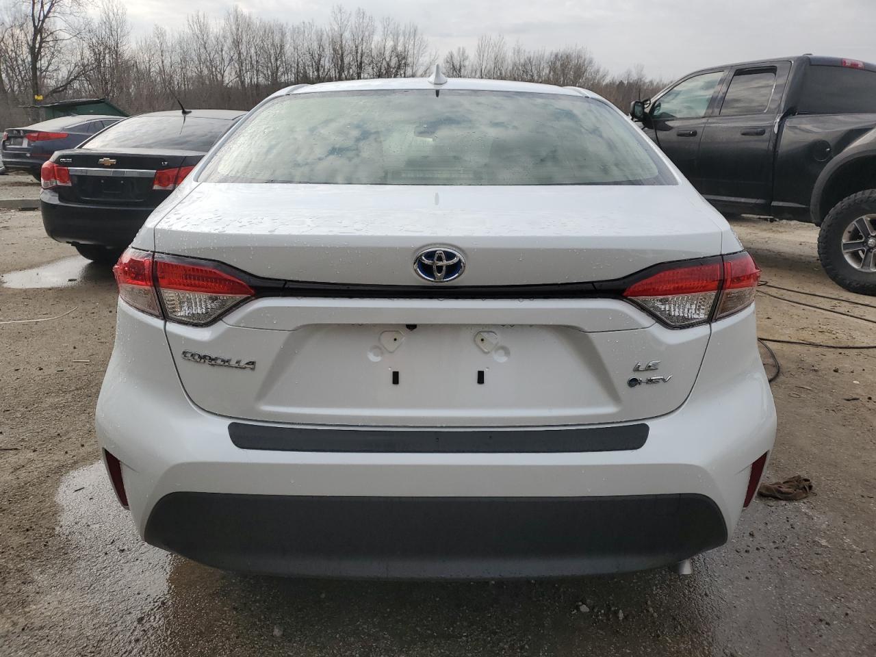 2025 TOYOTA COROLLA LE - Фото 6