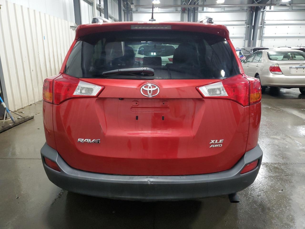 2015 TOYOTA RAV4 XLE - Фото 6