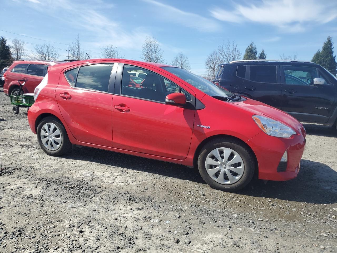2013 TOYOTA PRIUS C - Image 4