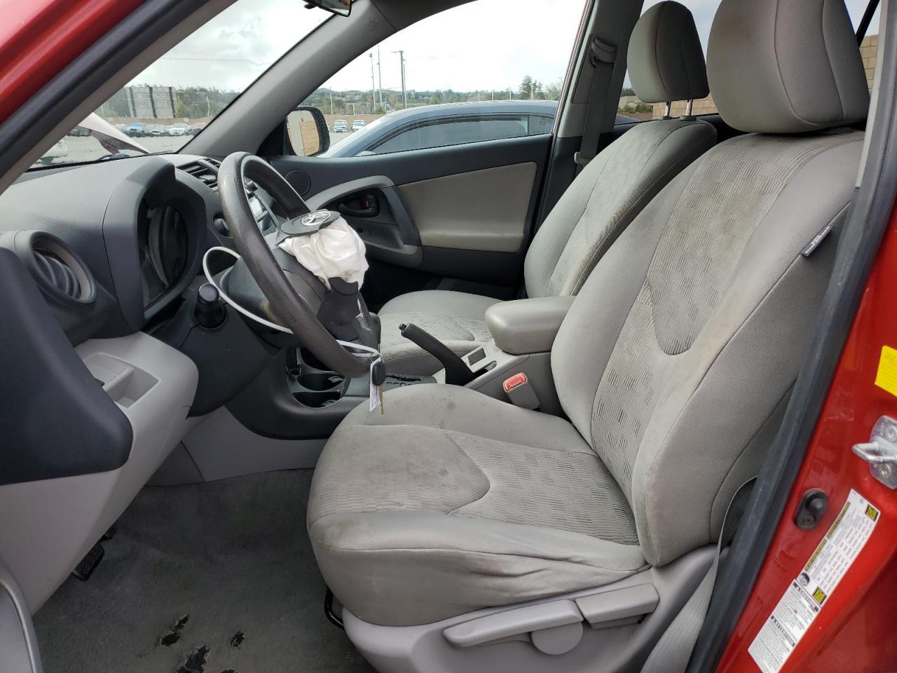 2011 TOYOTA RAV4 - Фото 7