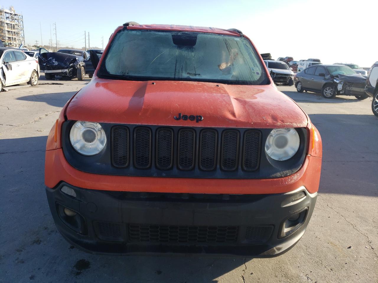 2017 JEEP RENEGADE L - Image 5