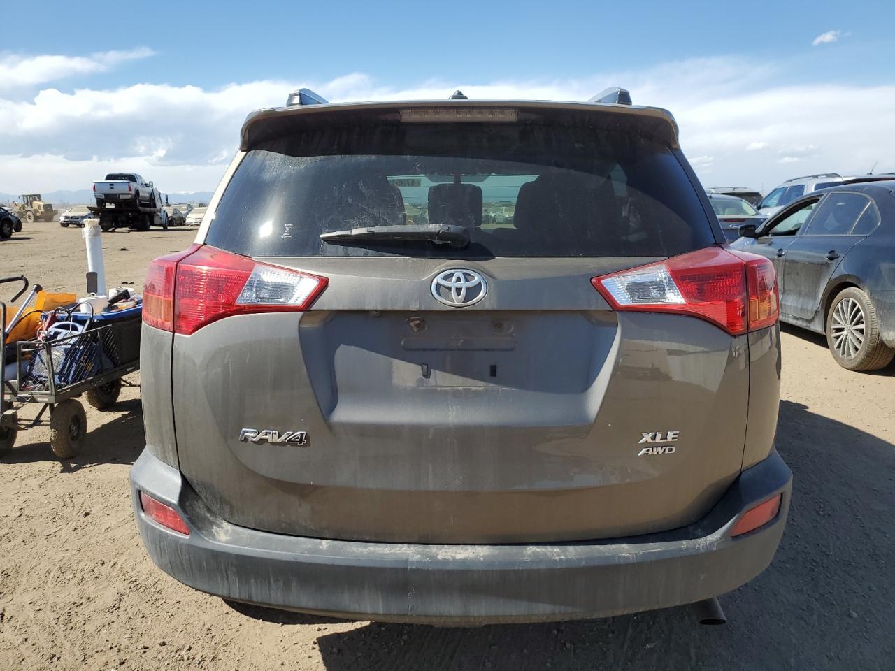 2015 TOYOTA RAV4 XLE - Image 6