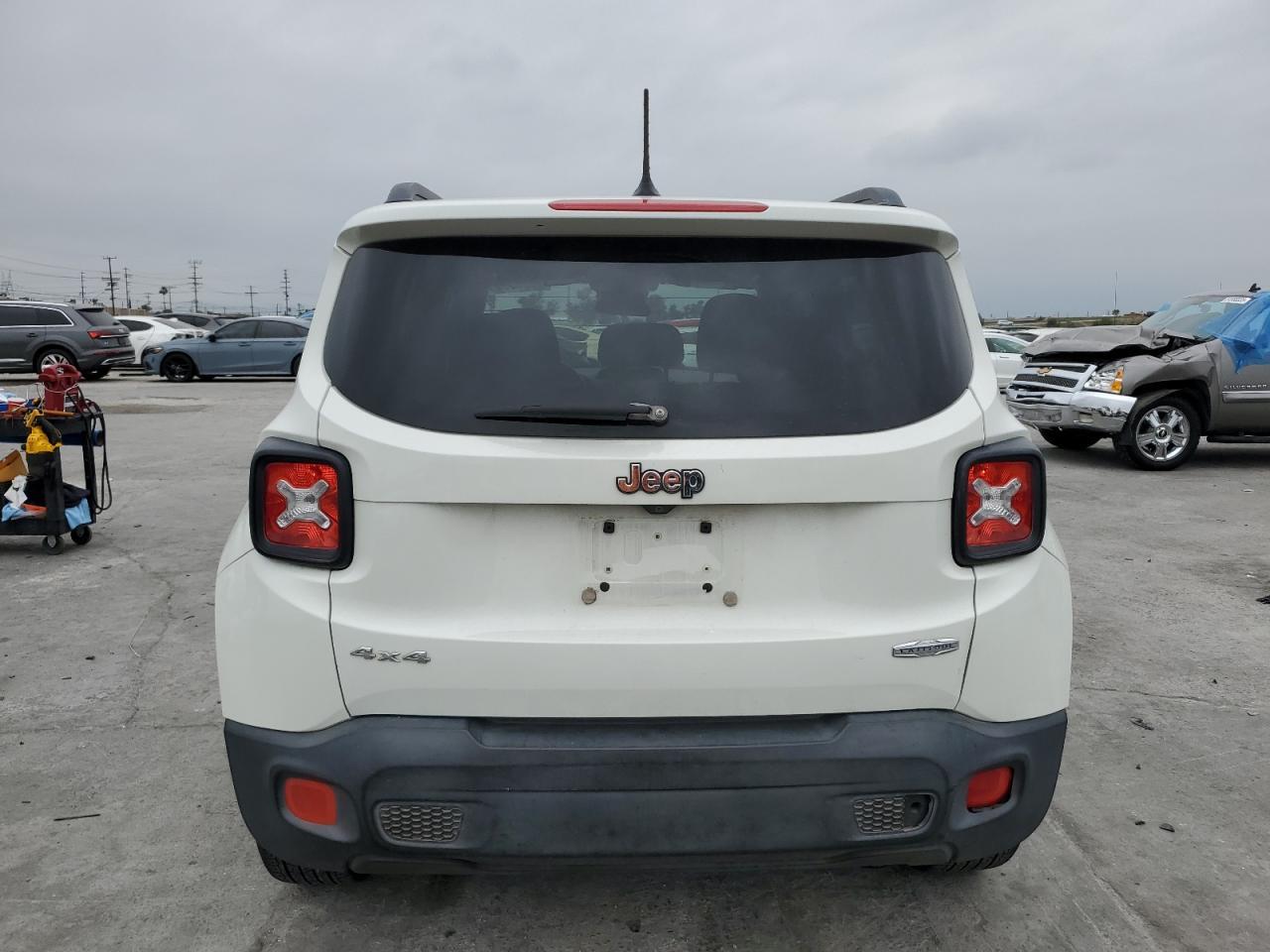 2016 JEEP RENEGADE L - Фото 6