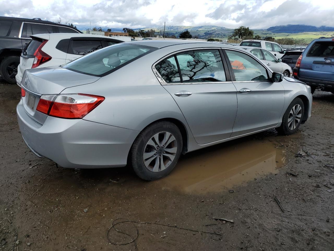 2014 HONDA ACCORD LX - Image 3