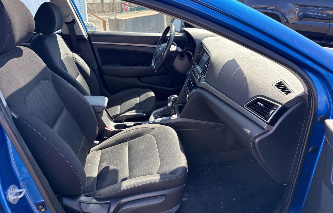 2017 HYUNDAI ELANTRA SE - Image 5