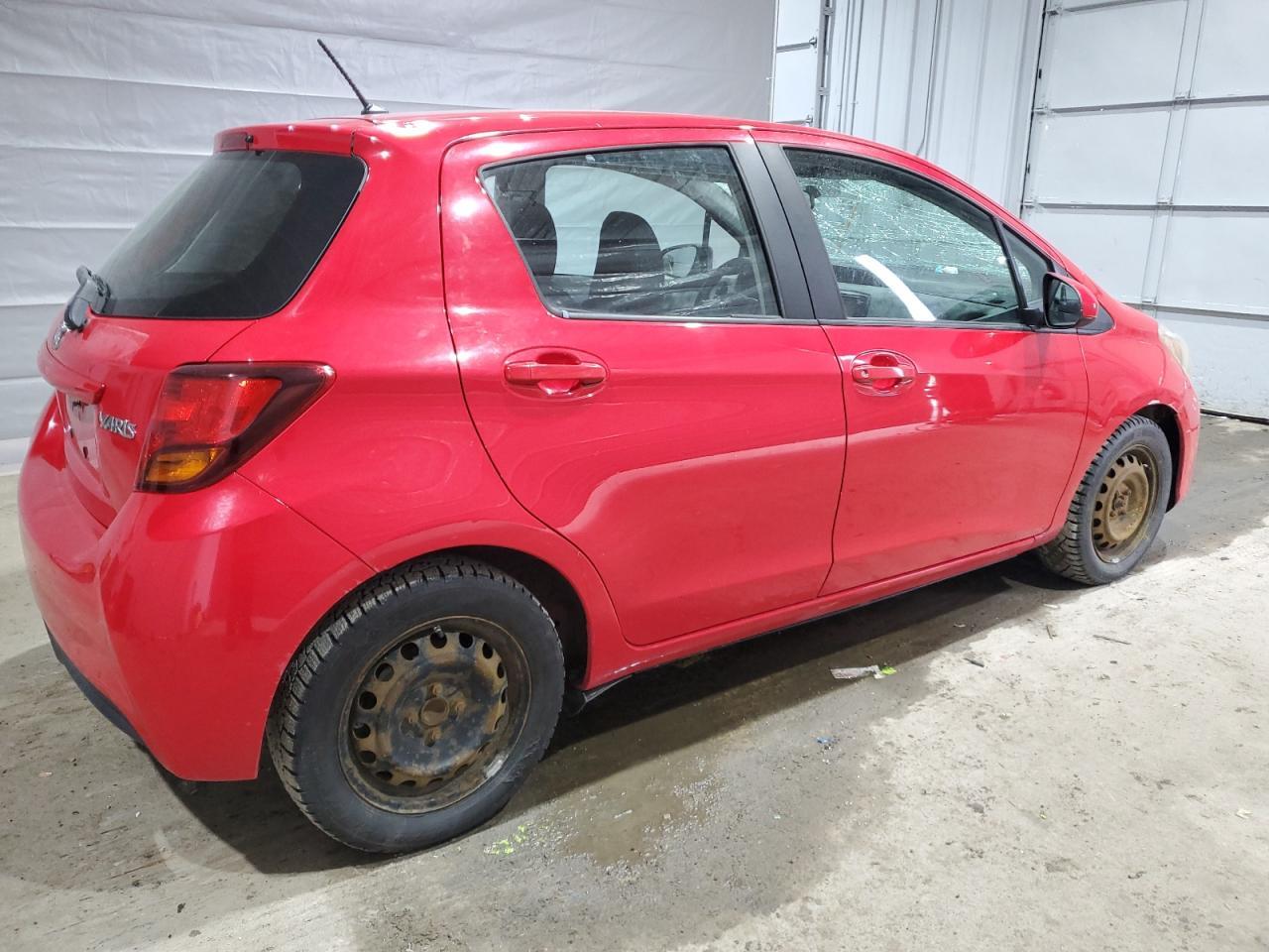 2015 TOYOTA YARIS - Фото 3