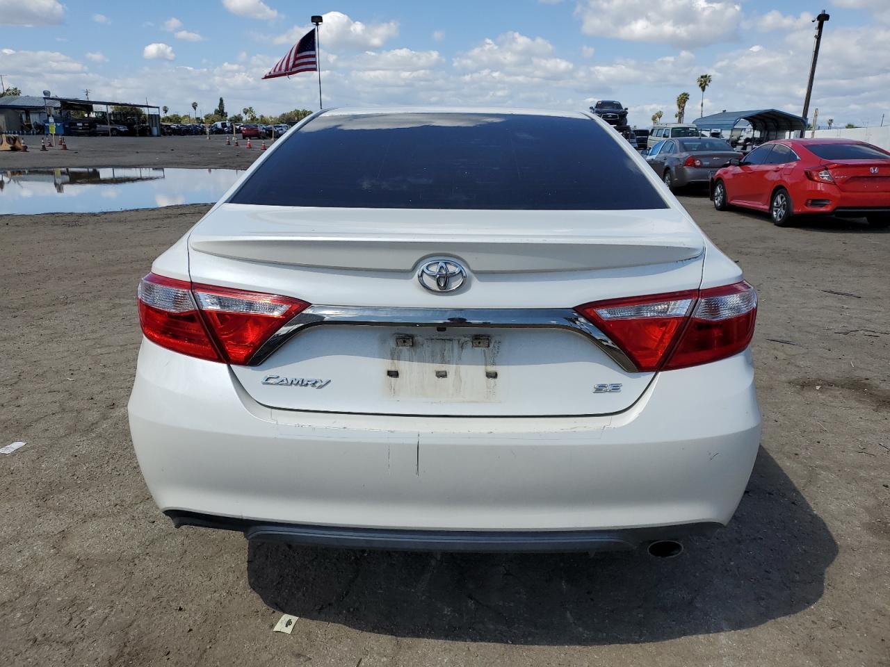 2017 TOYOTA CAMRY LE - Image 6