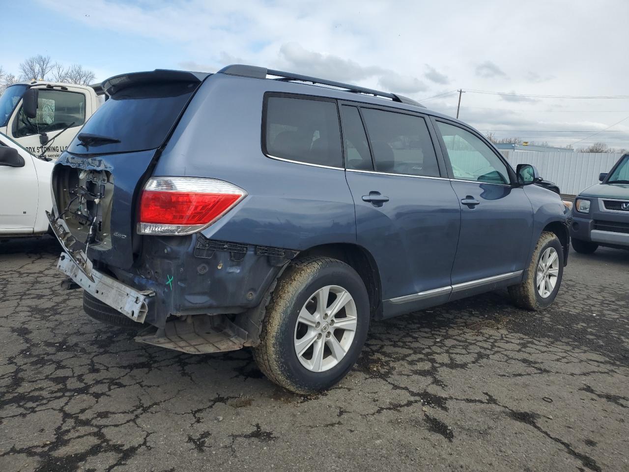 2012 TOYOTA HIGHLANDER - Фото 3