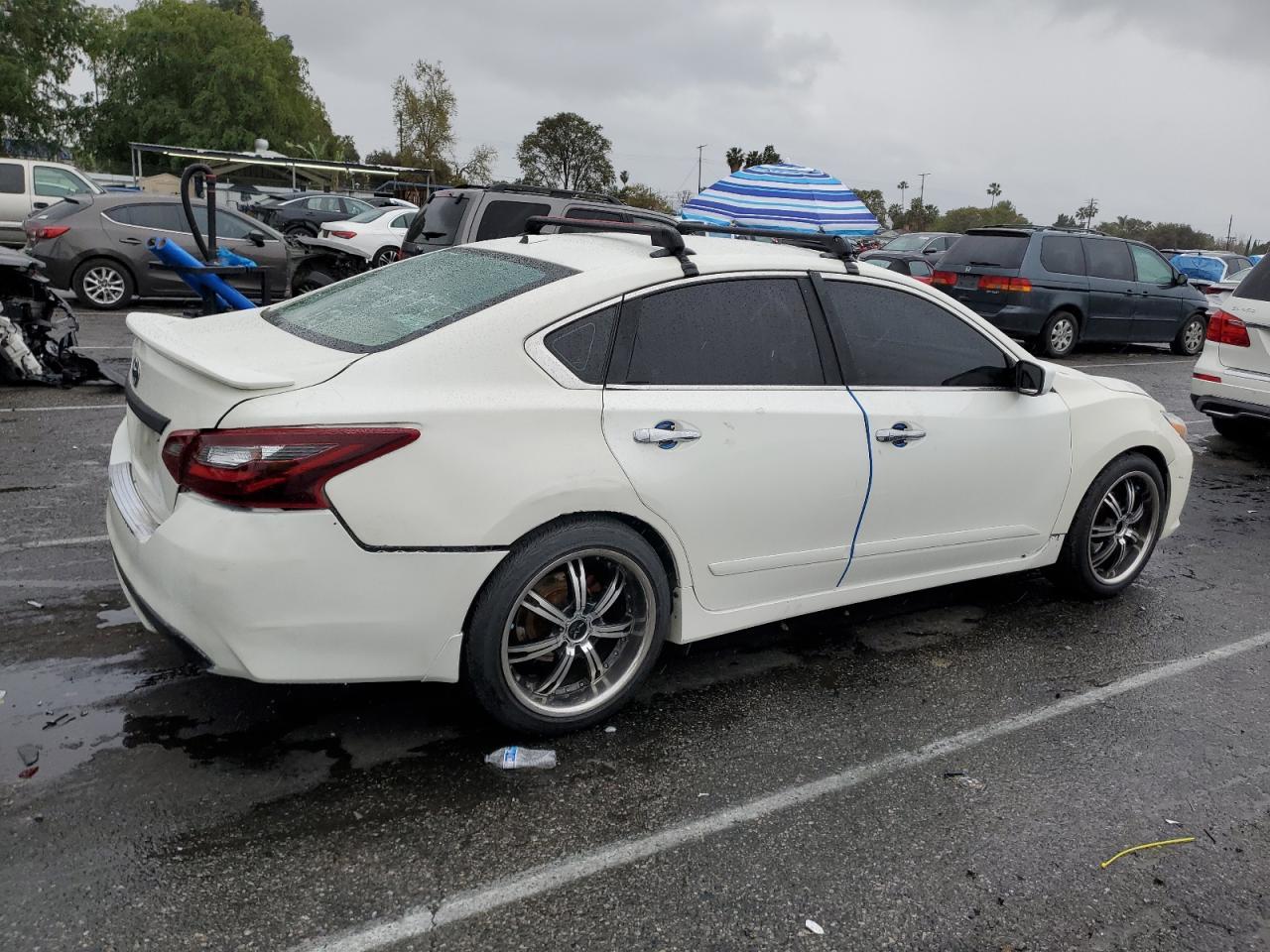 2017 NISSAN ALTIMA 2.5 - Фото 3