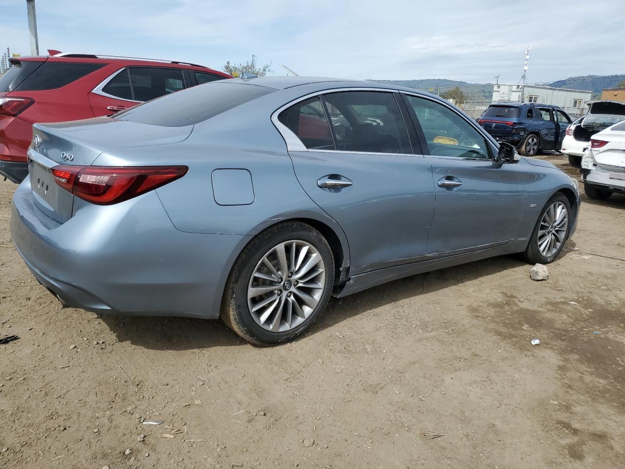 2018 INFINITI Q50 LUXE - Image 3