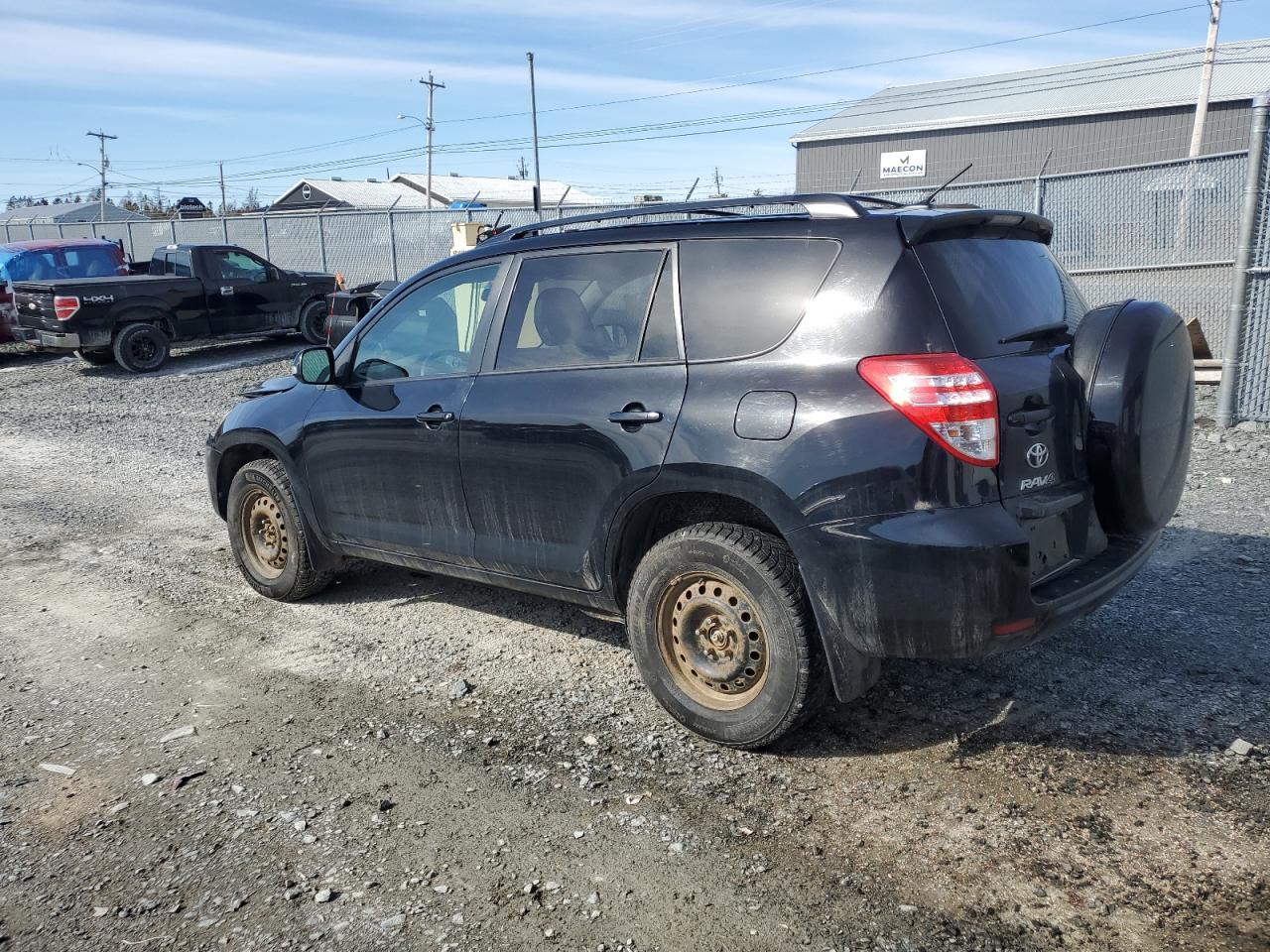 2011 TOYOTA RAV4 - Фото 2