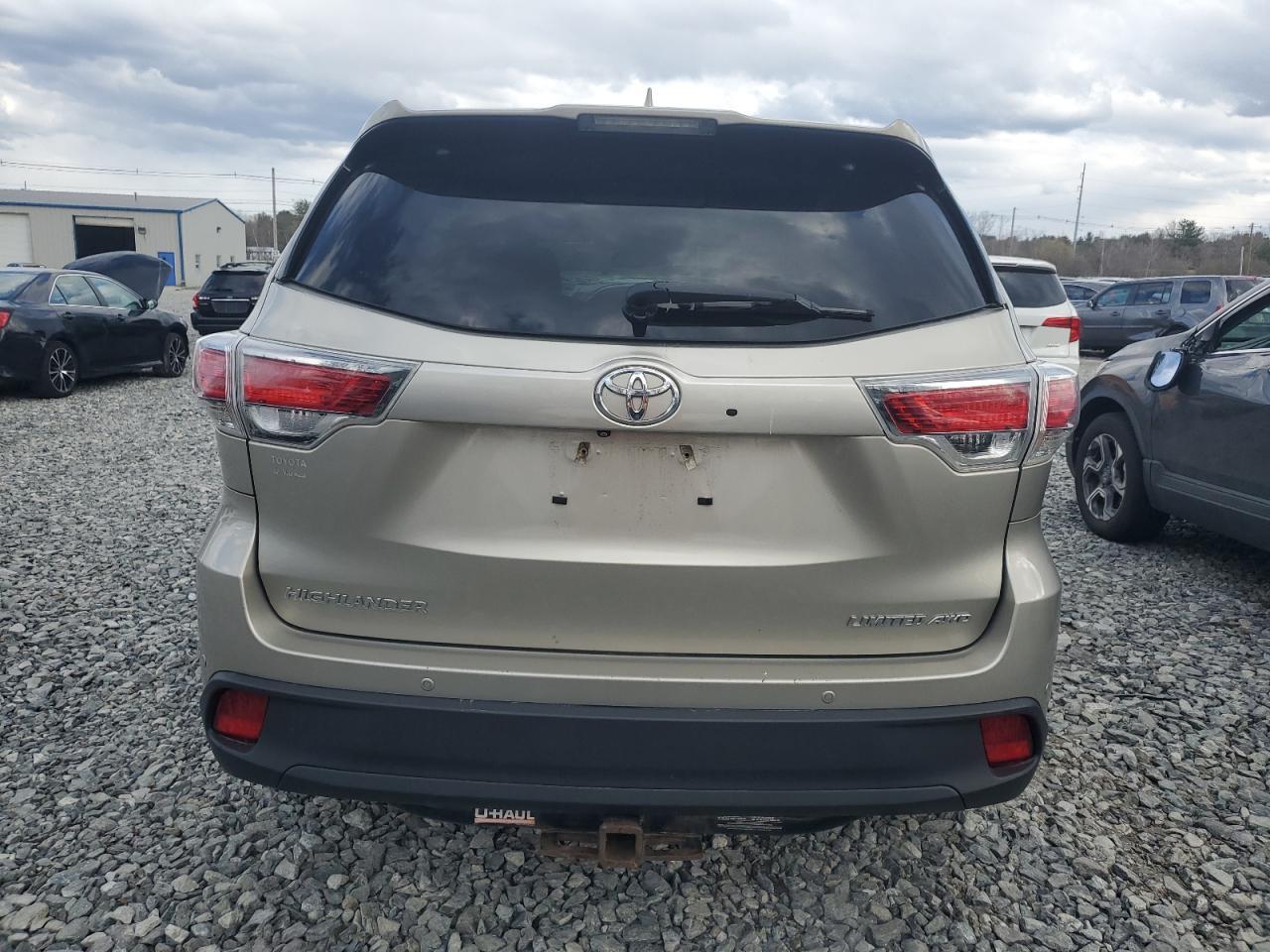 2015 TOYOTA HIGHLANDER - Image 6