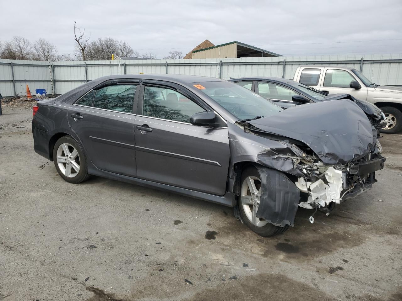 2014 TOYOTA CAMRY L - Image 4