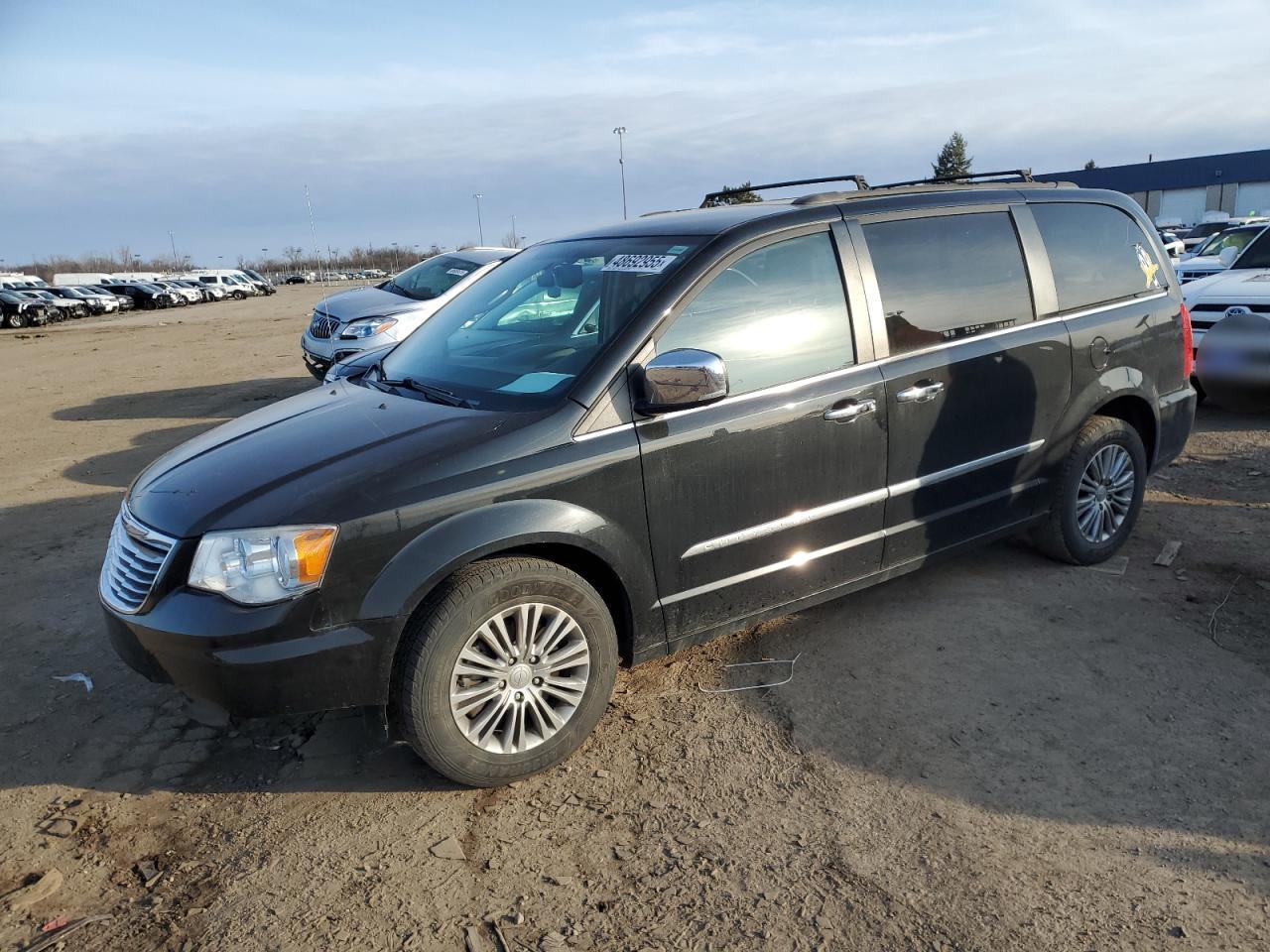 2014 CHRYSLER TOWN & COU