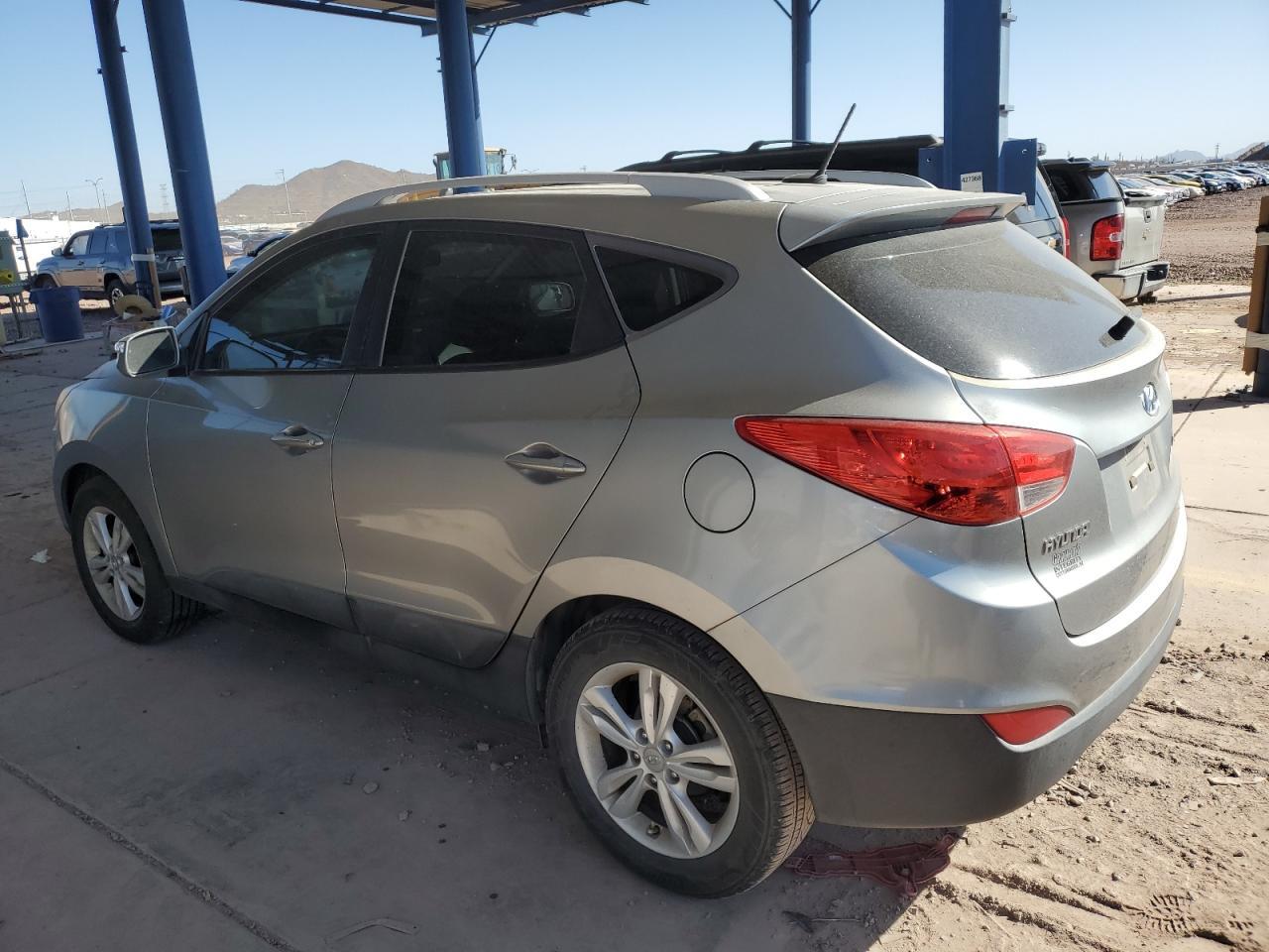 2012 HYUNDAI TUCSON GLS - Image 2