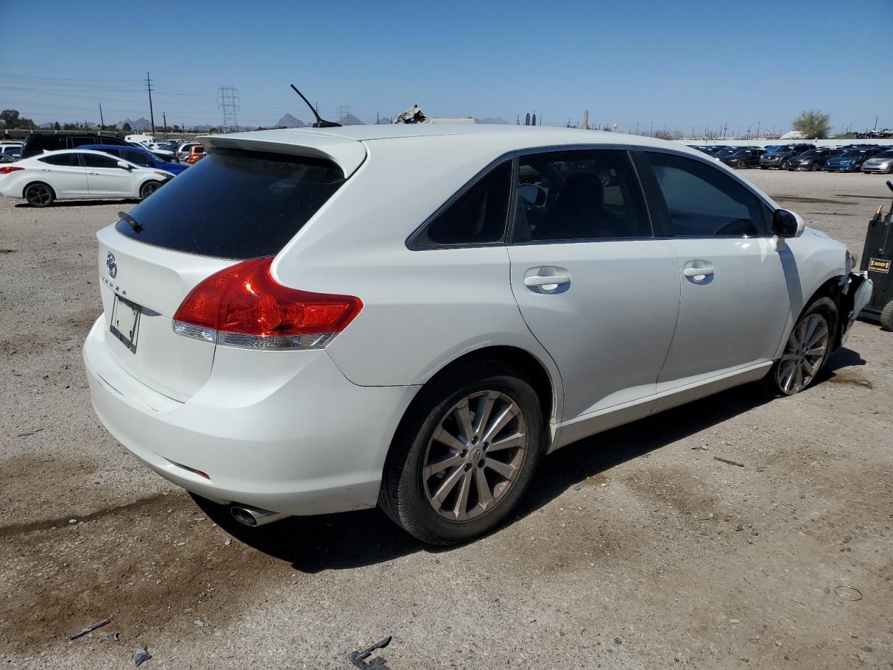 2011 TOYOTA VENZA - Фото 3