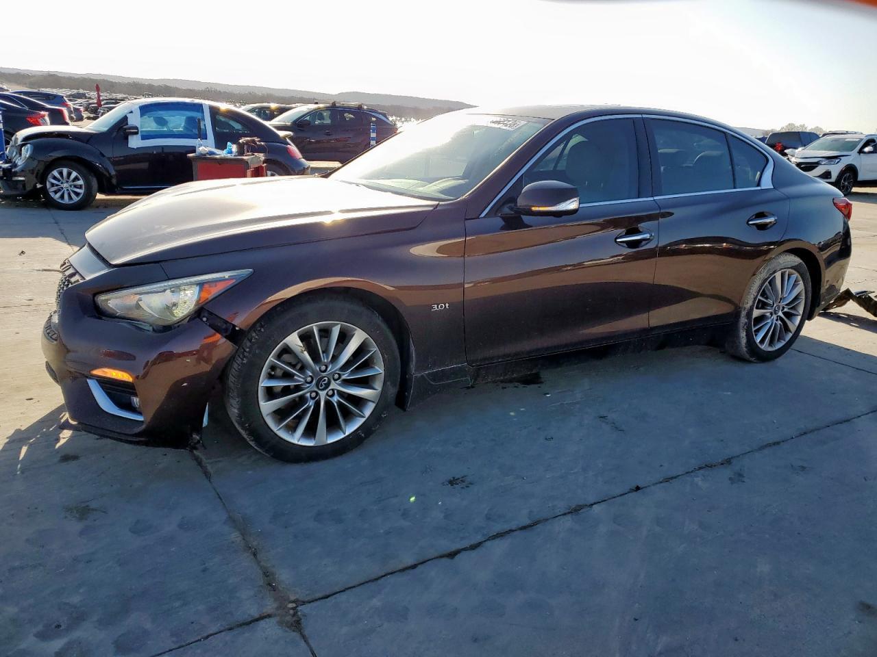 2018 INFINITI Q50 LUXE