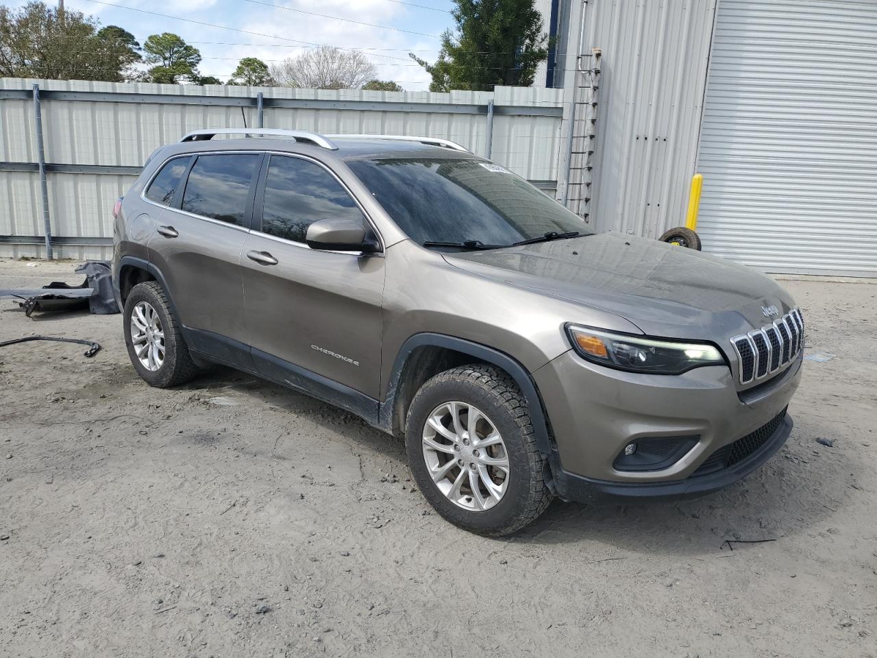2019 JEEP CHEROKEE L - Image 4