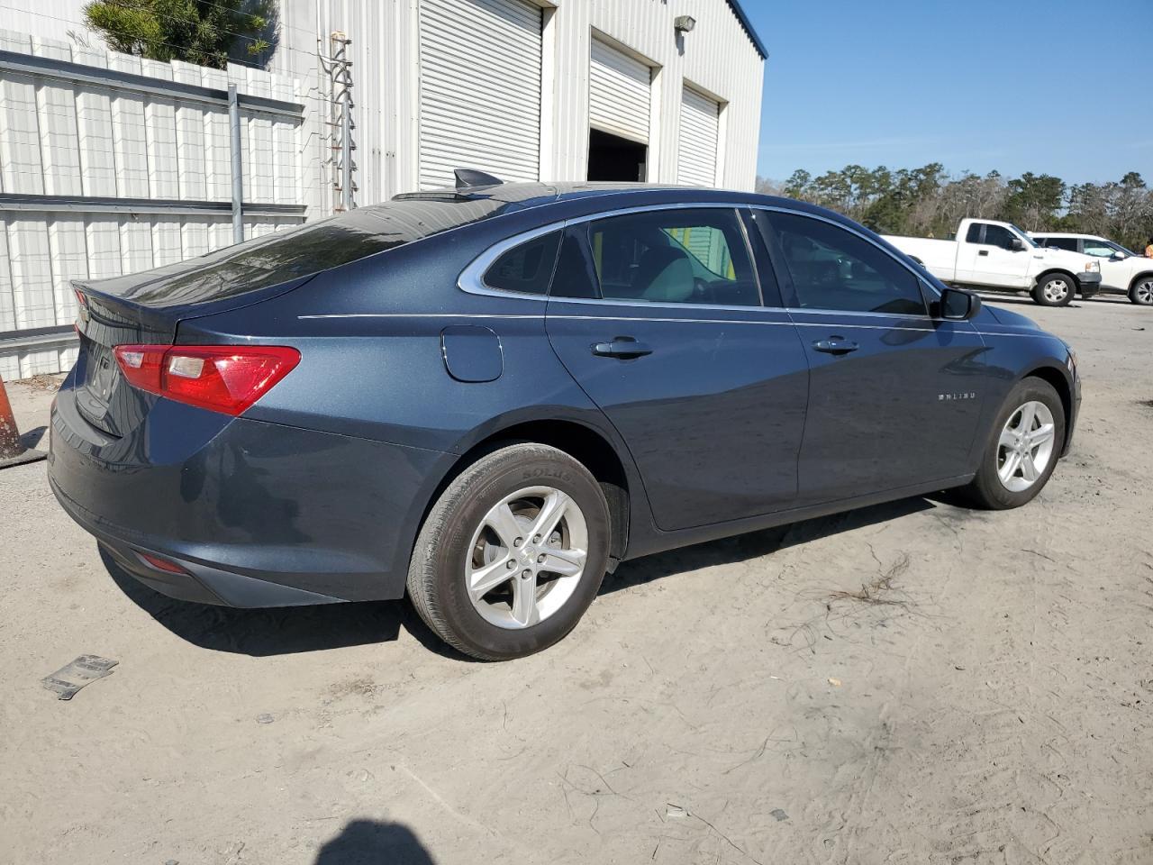 2019 CHEVROLET MALIBU LS - Фото 3