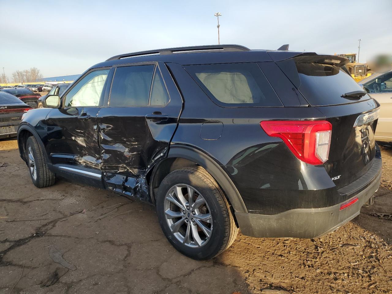 2023 FORD EXPLORER X - Image 2