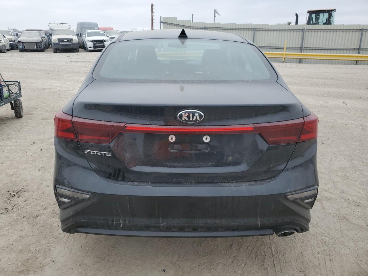 2021 KIA FORTE FE - Image 6