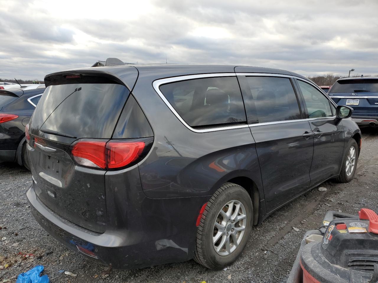 2017 CHRYSLER PACIFICA T - Image 3