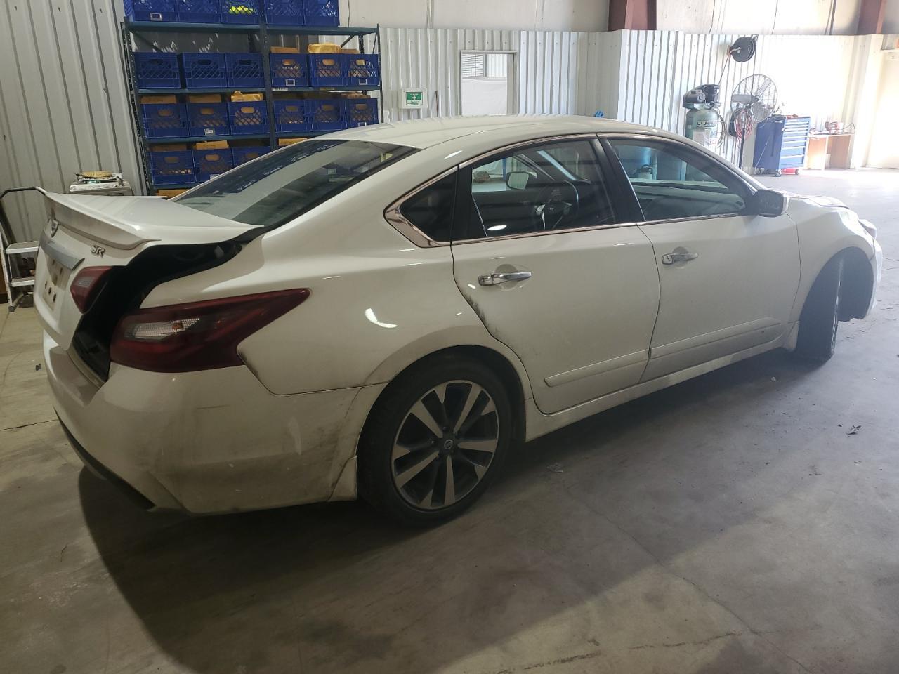 2017 NISSAN ALTIMA 2.5 - Фото 3