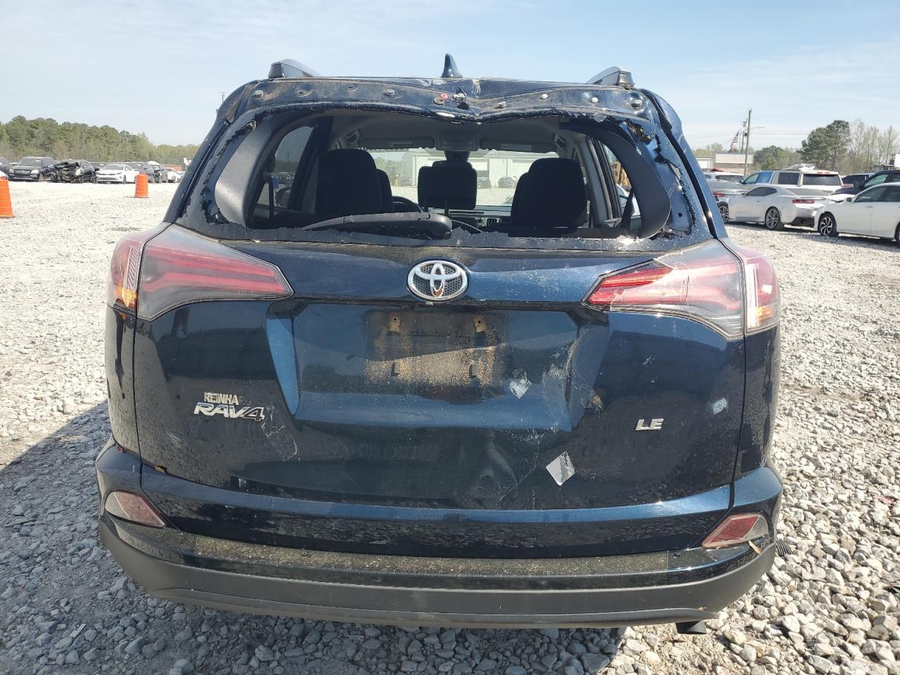 2018 TOYOTA RAV4 LE - Image 6