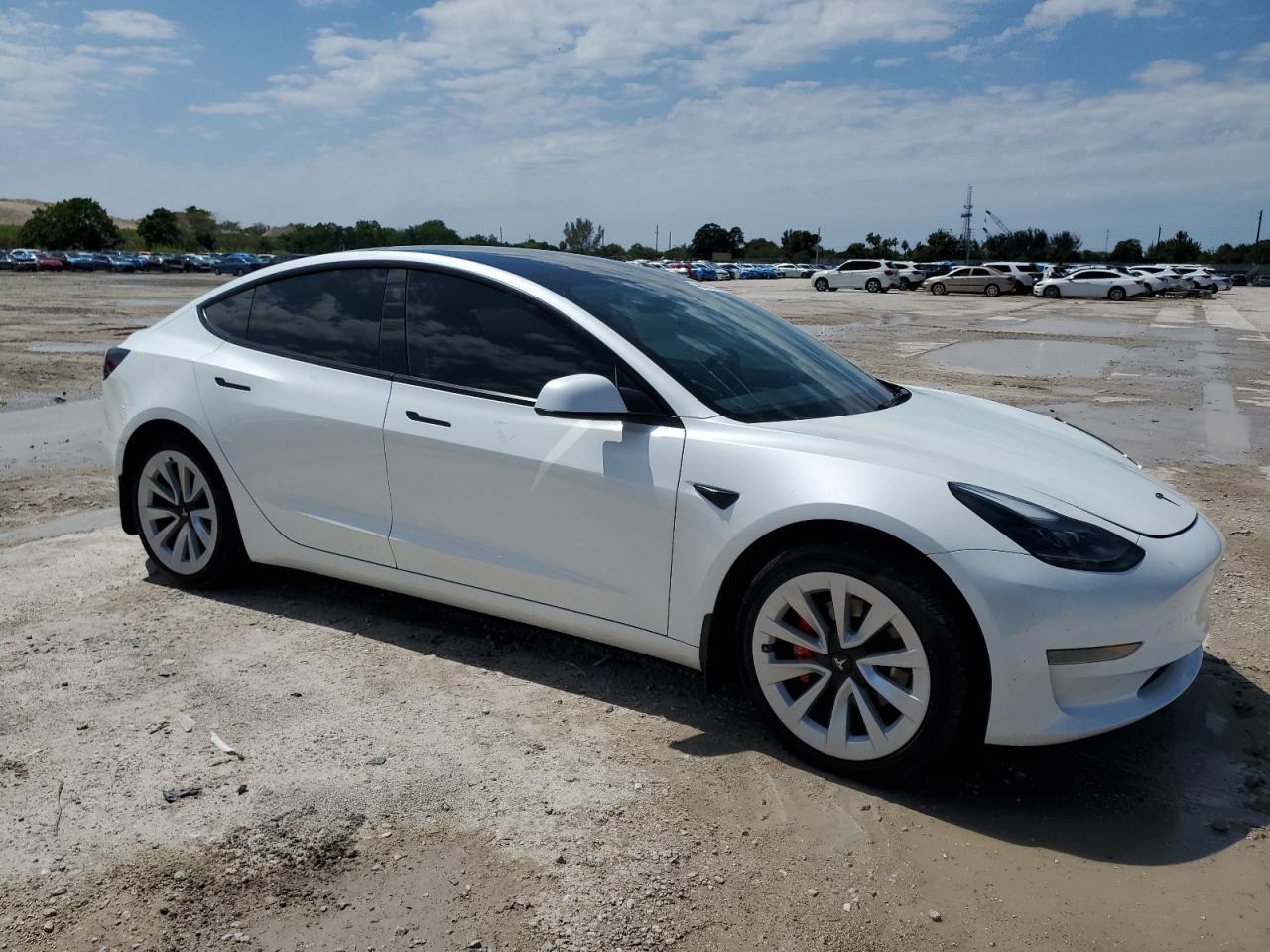 2023 TESLA MODEL 3 - Фото 4