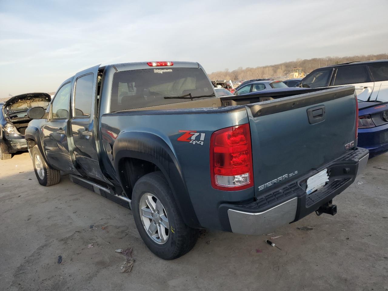 2011 GMC SIERRA K15 - Image 2