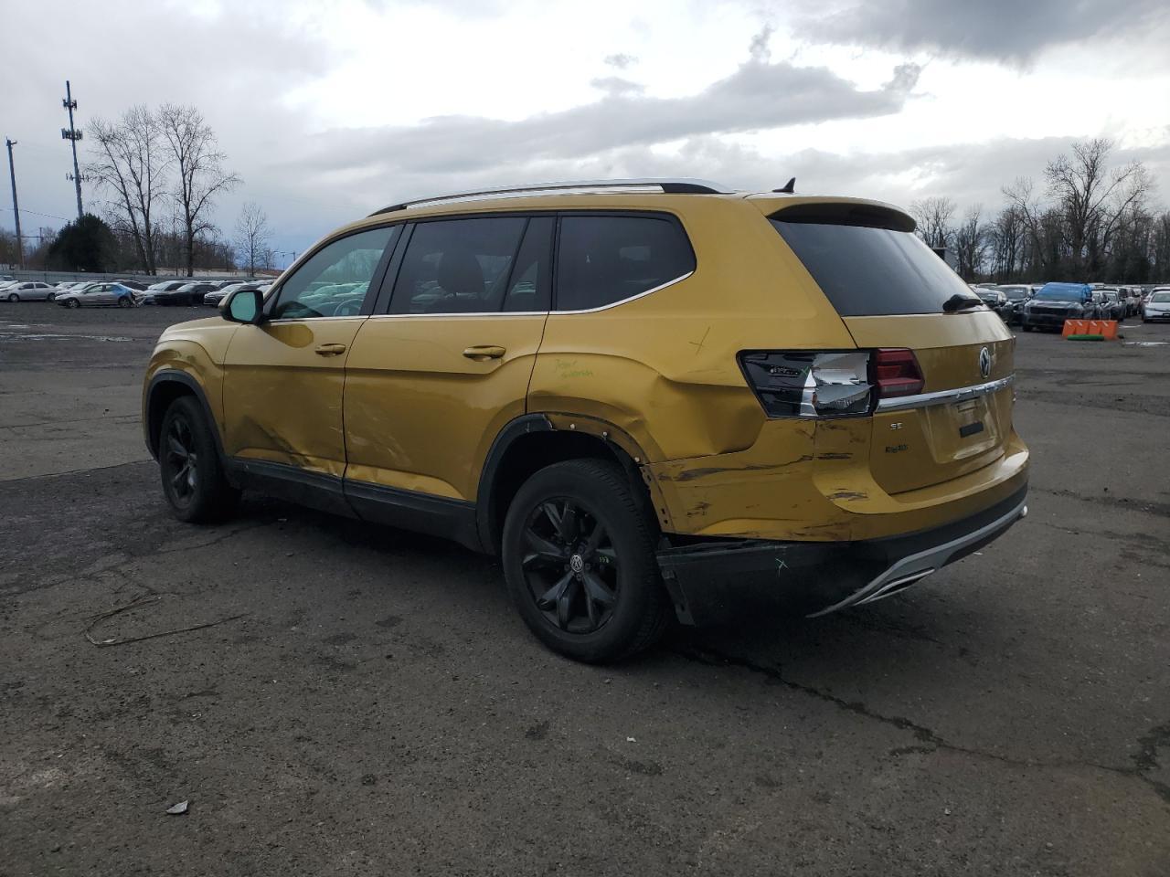 2018 VOLKSWAGEN ATLAS SE - Image 2
