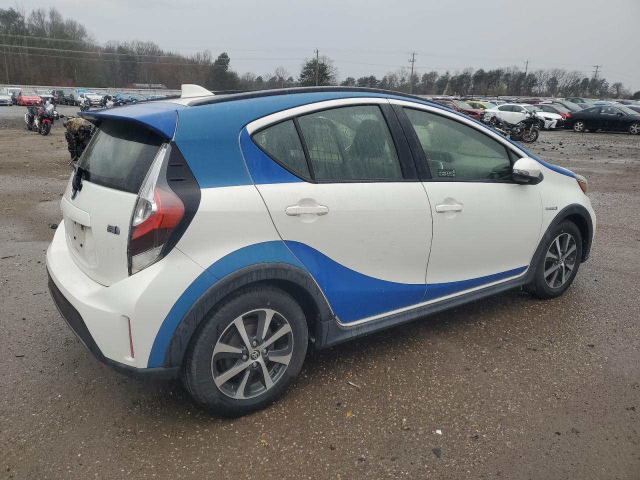 2018 TOYOTA PRIUS C - Image 3