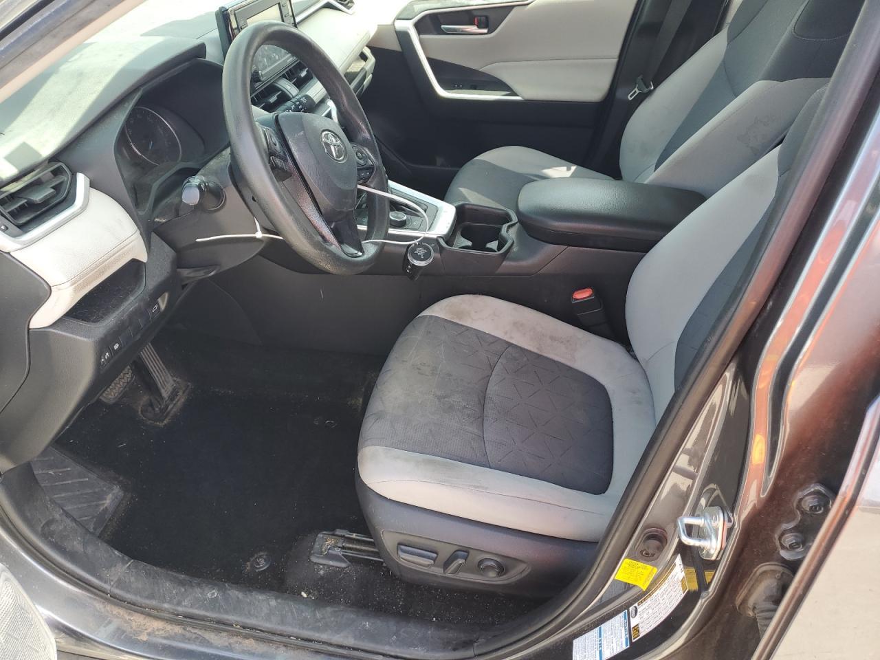 2020 TOYOTA RAV4 XLE - Image 7