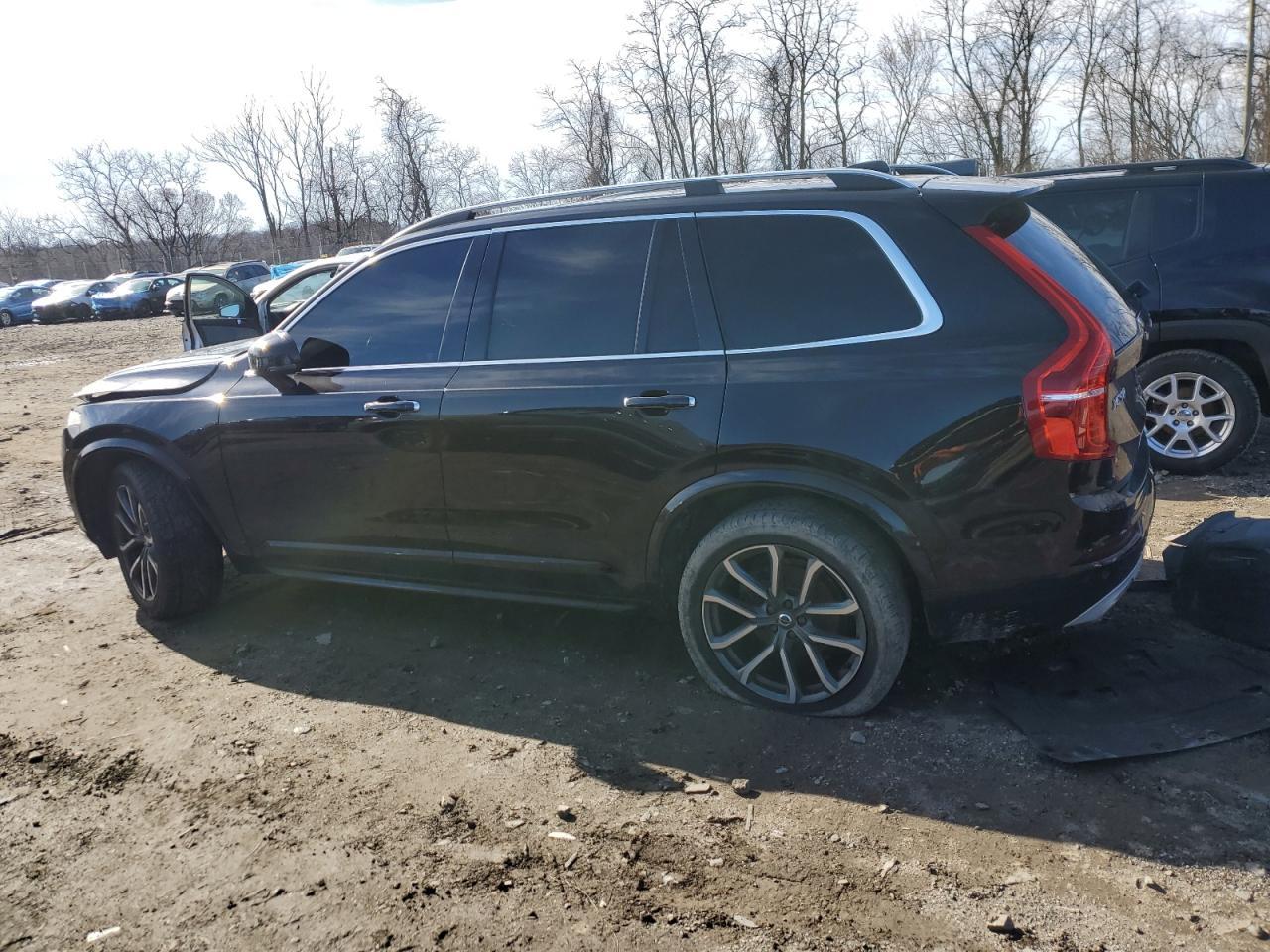 2016 VOLVO XC90 T6 - Фото 2