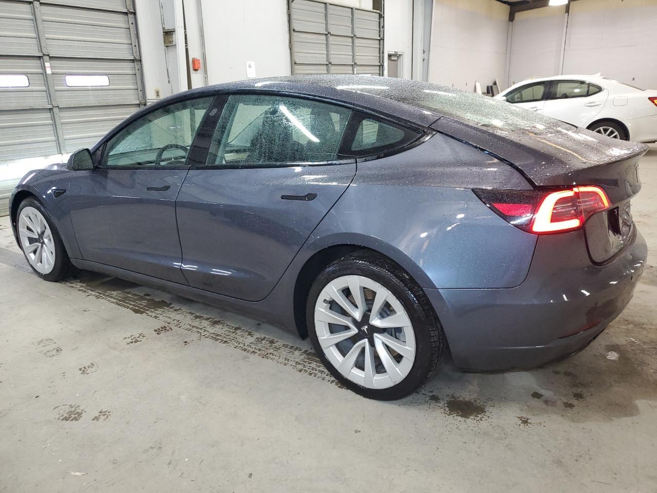 2022 TESLA MODEL 3 - Image 2