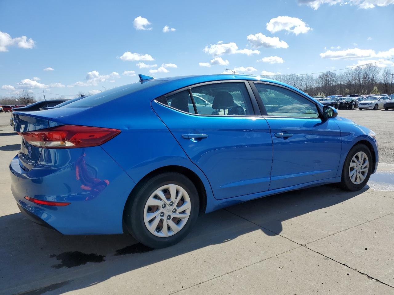 2018 HYUNDAI ELANTRA SE - Фото 3