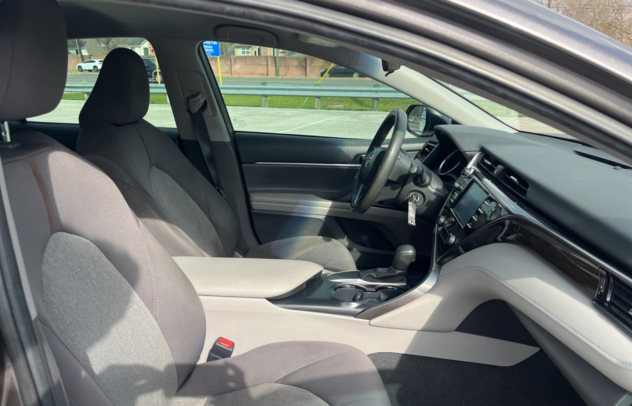 2020 TOYOTA CAMRY LE - Фото 5