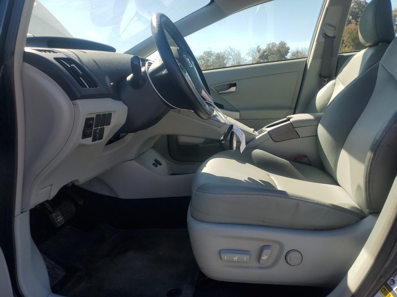 2015 TOYOTA PRIUS - Фото 7