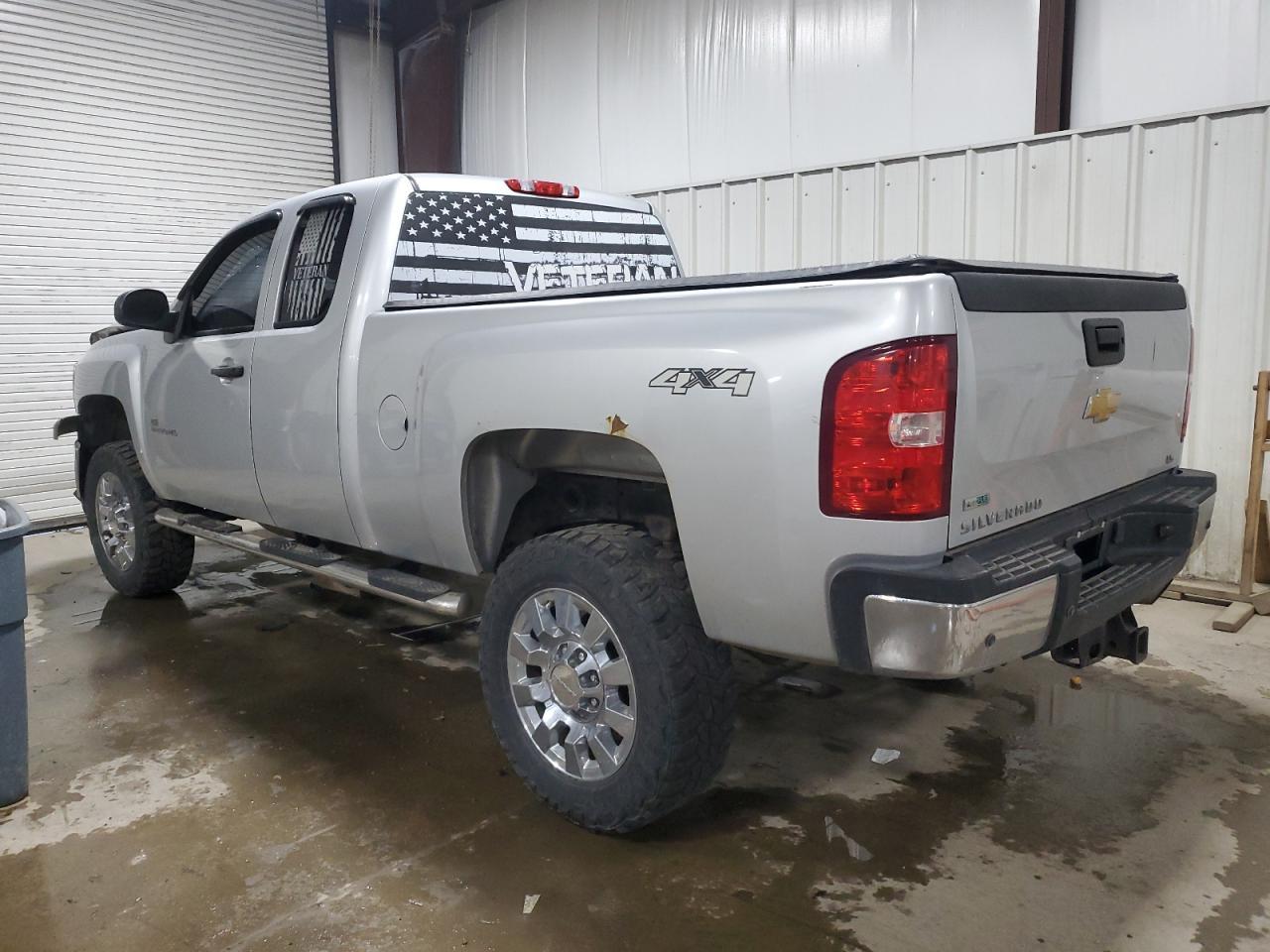2012 CHEVROLET SILVERADO - Image 2