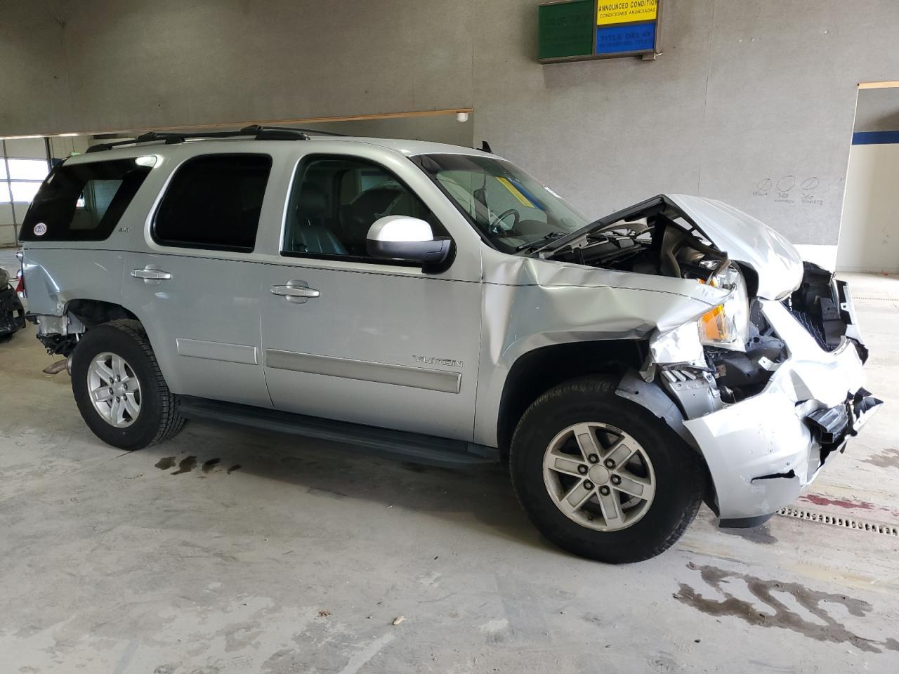 2012 GMC YUKON SLT - Image 4