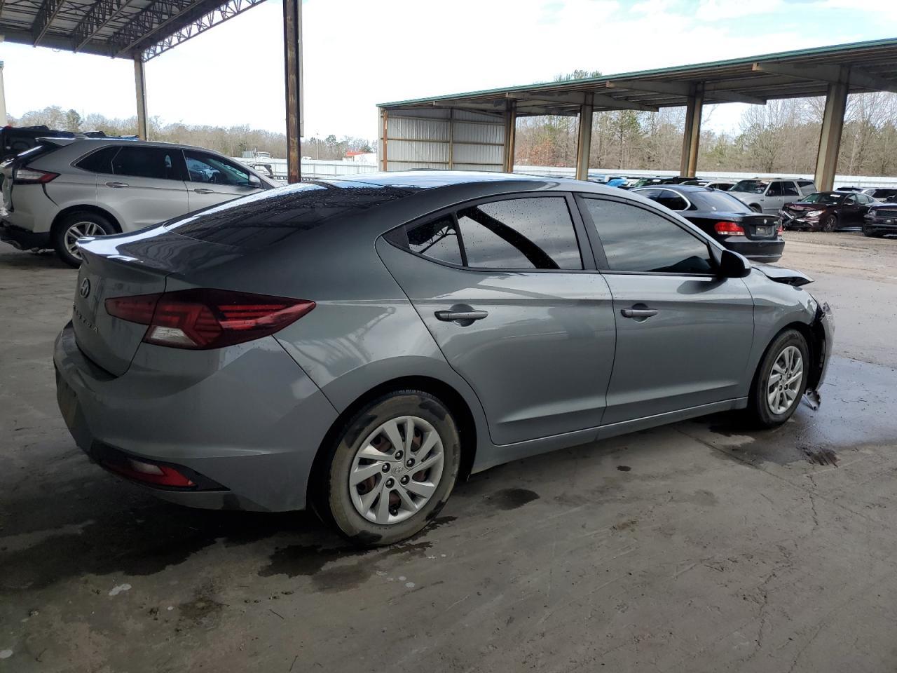 2019 HYUNDAI ELANTRA SE - Фото 3