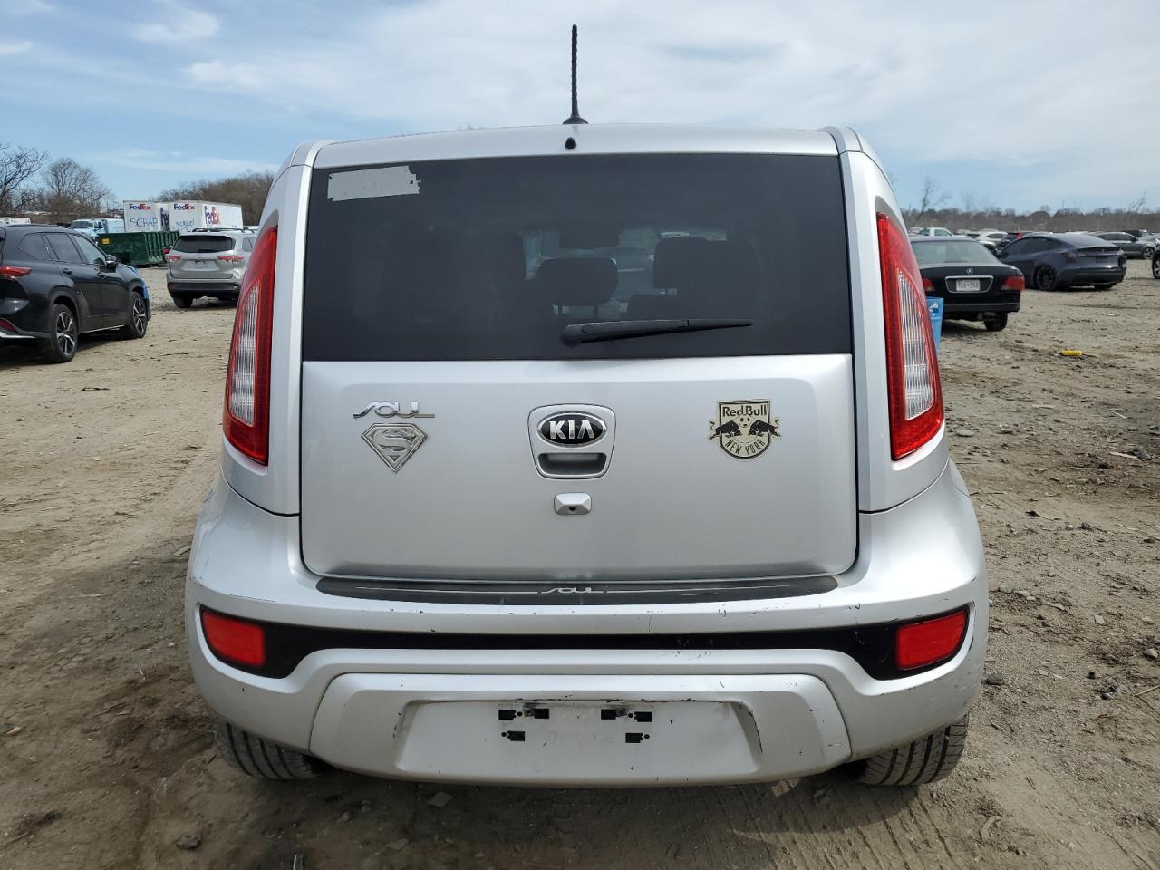 2013 KIA SOUL + - Image 6