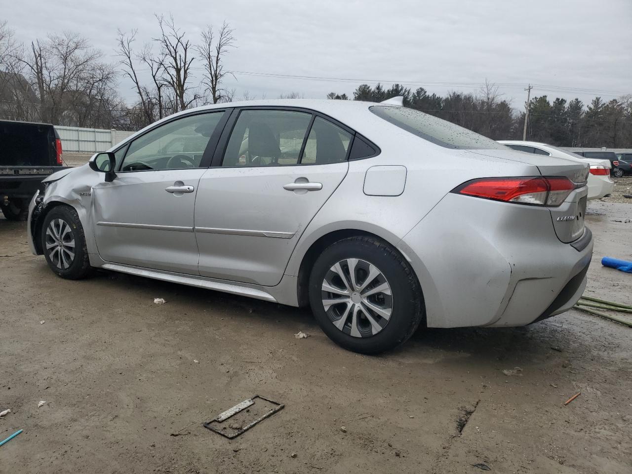 2021 TOYOTA COROLLA LE - Фото 2