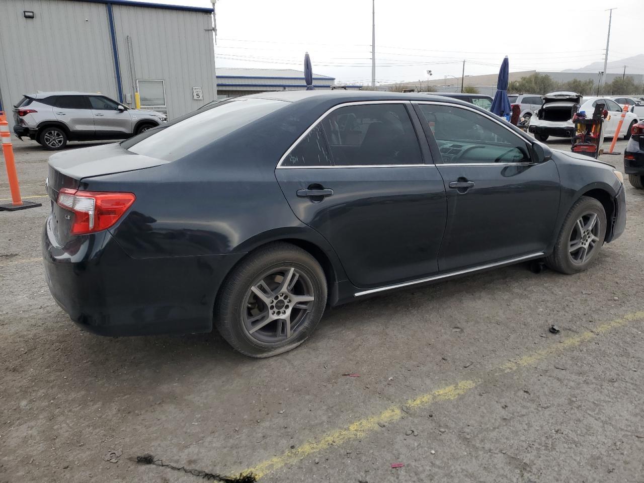 2014 TOYOTA CAMRY L - Image 3