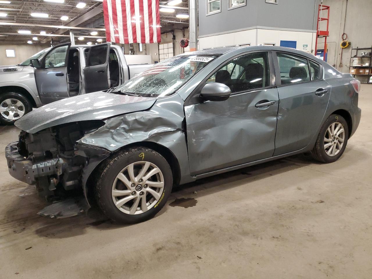 2013 MAZDA 3 I