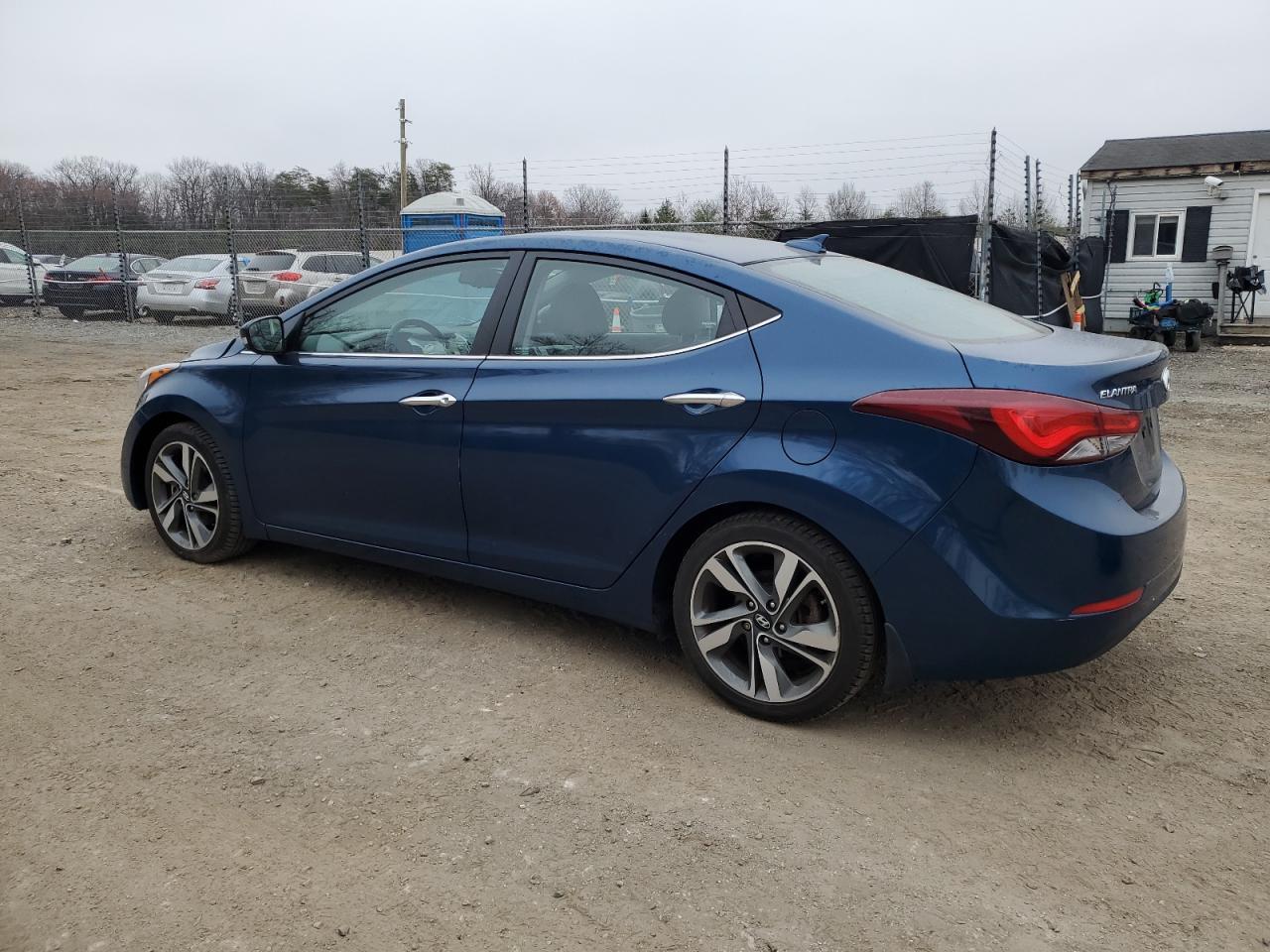 2015 HYUNDAI ELANTRA SE - Image 2