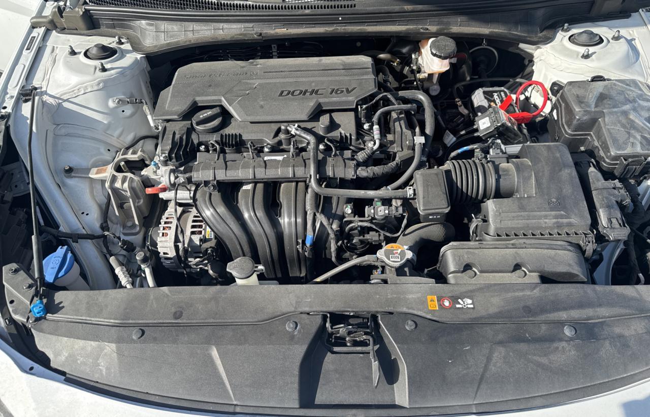 2022 HYUNDAI ELANTRA SE - Фото 7